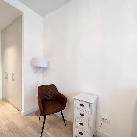 Waterfront Luxury Suites Appartement *