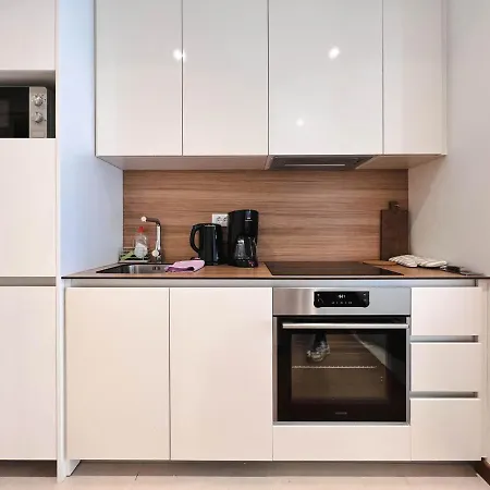 Waterfront Luxury Suites Appartement *